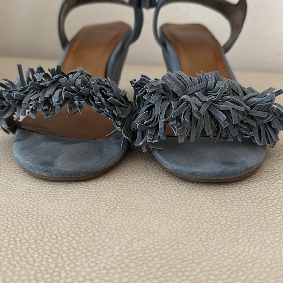 Open two shoe - Picture 3 of 6